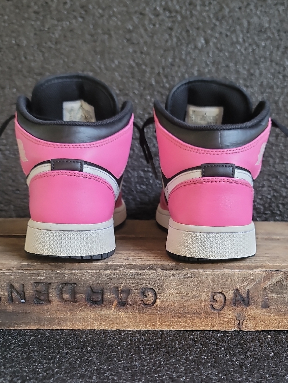 Nike Air Jordan 1 Mid "Pinksicle" Wmns 6.5 Ships Today - Picture 7 of 15
